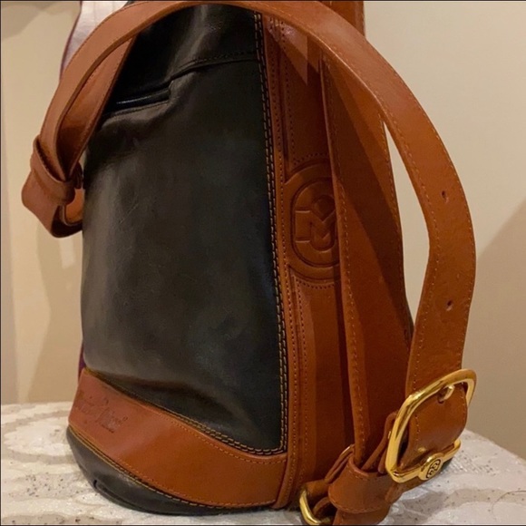 Italian Leather Bucket Bag - Picture 2 of 6